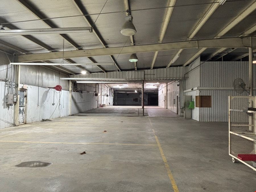 22,047 SF Auto / Industrial Facility
