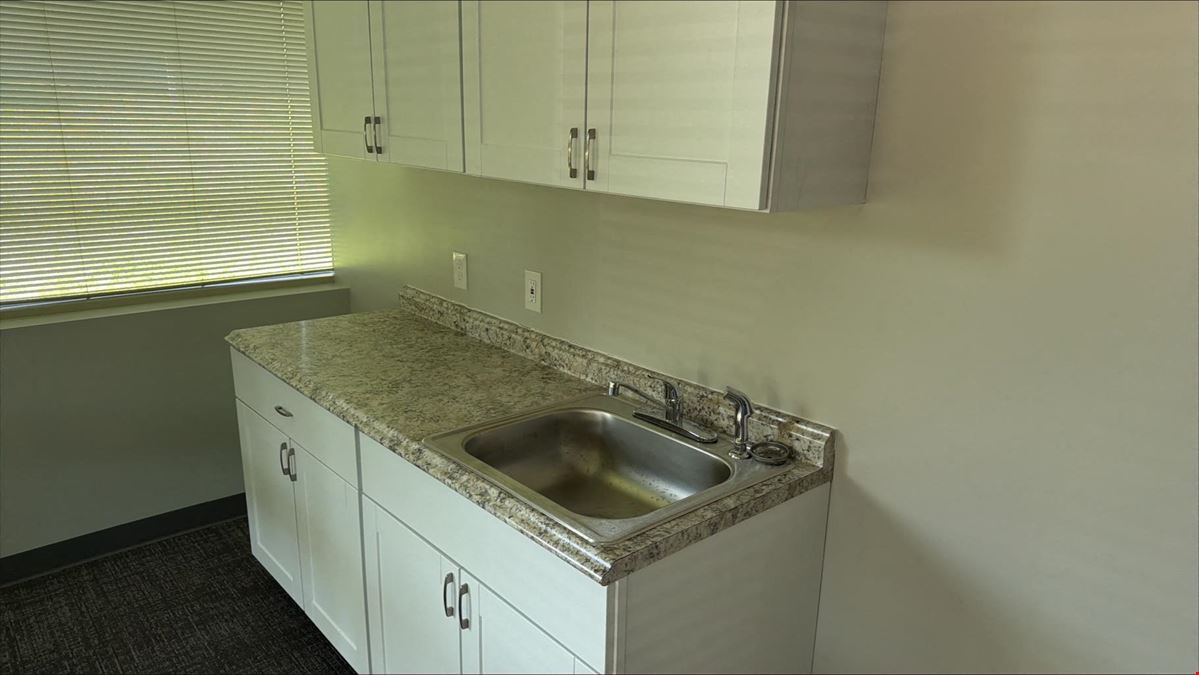 1756 SF Suite B150 Professional and Medical Office Space