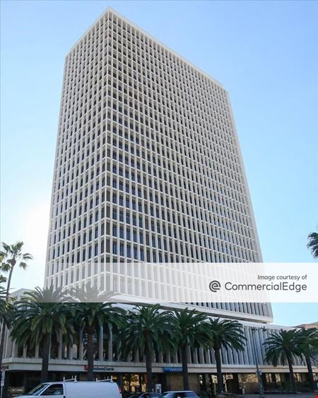 Preview of commercial space at 5670 Wilshire Blvd