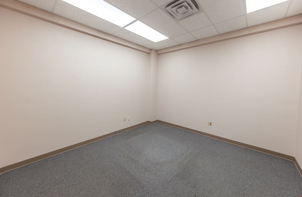6113 43rd St