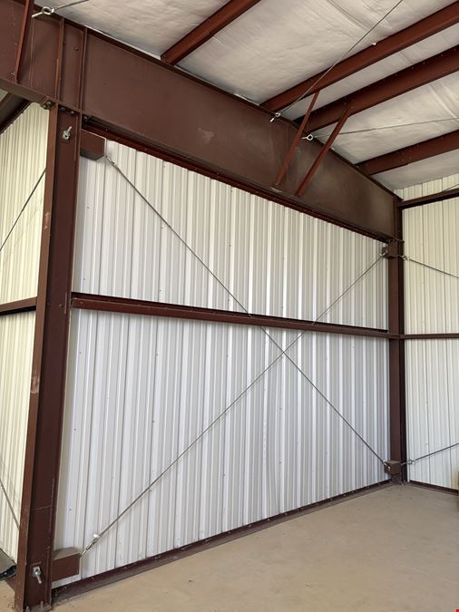 Mid-Valley Airplane Hangar - 10 Elaine Dr - Los Lunas