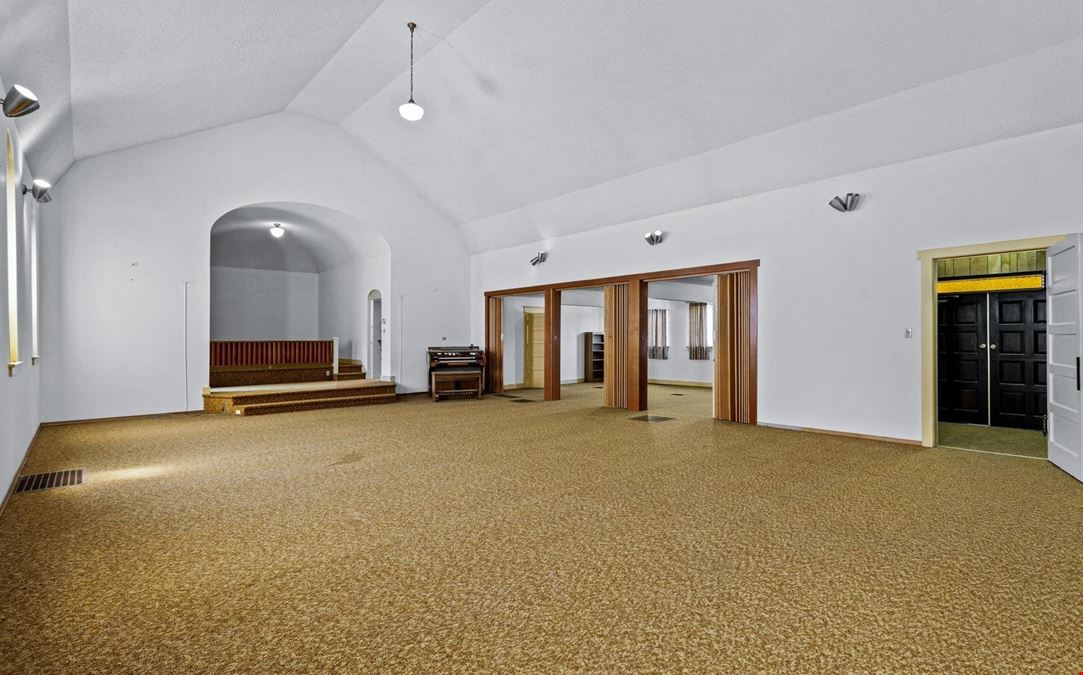 Versatile Church Building in Tieton, WA