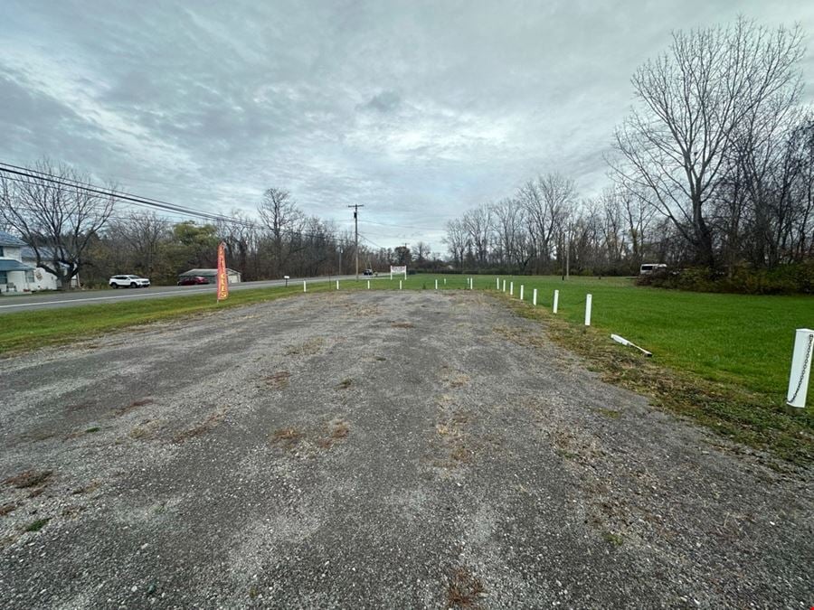 14462 Ridge Rd W - 3,600+/- SF Retail Space