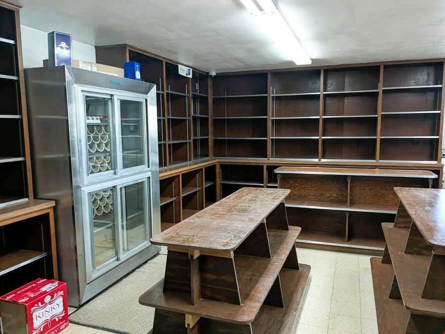 Crown Liquor
