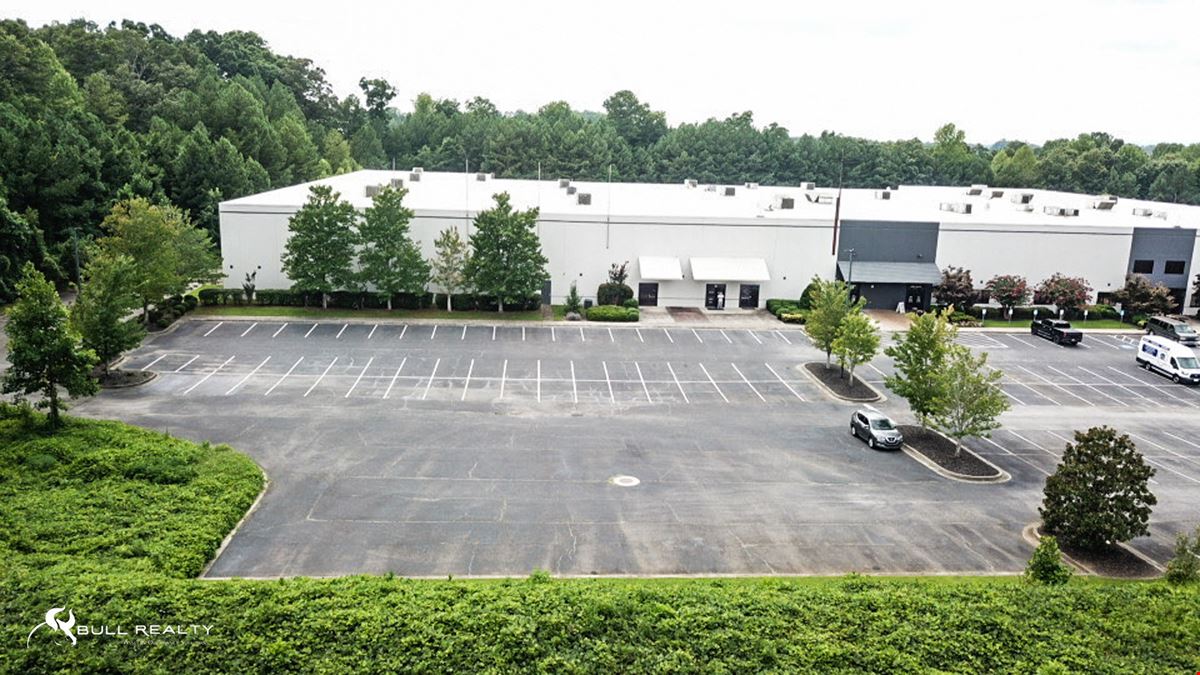 Industrial/Distribution Warehouse | ±60,000 SF