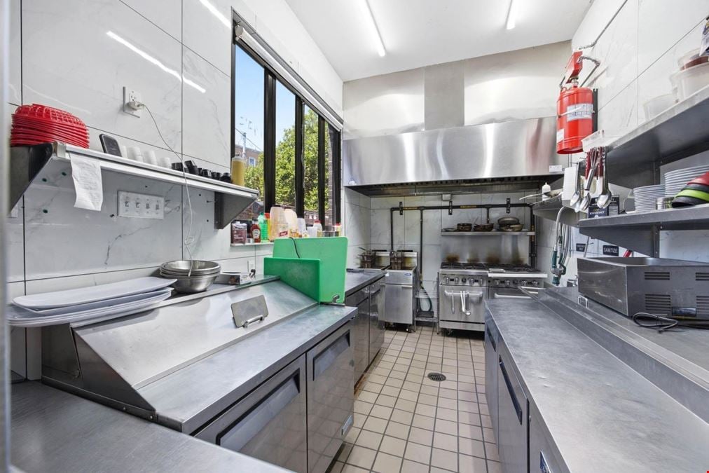 1041 Flushing Ave