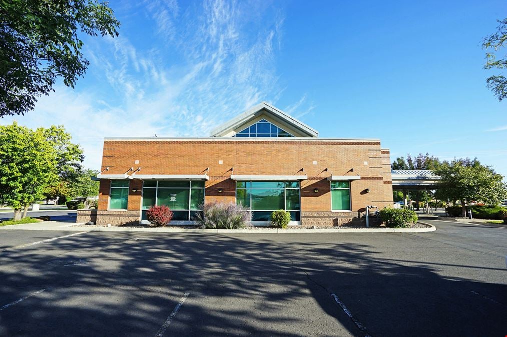 First Class Bank Building