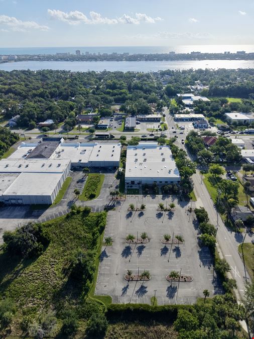Retail / Call Center, Ormond Beach FL - 29,400 SF