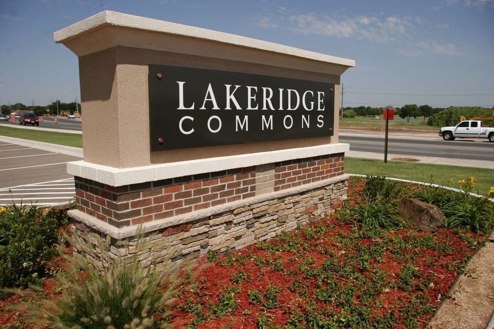 Lakeridge Commons