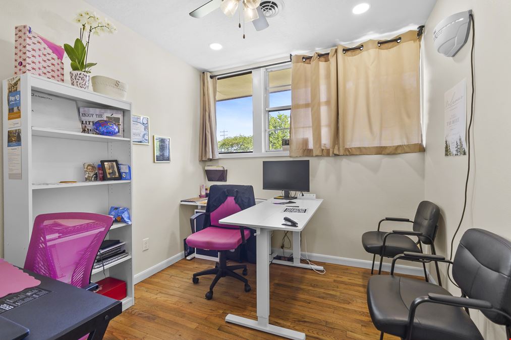 Versatile Mid-Century Office with Suites & Courtyard – Near Midtown & Texas A&M