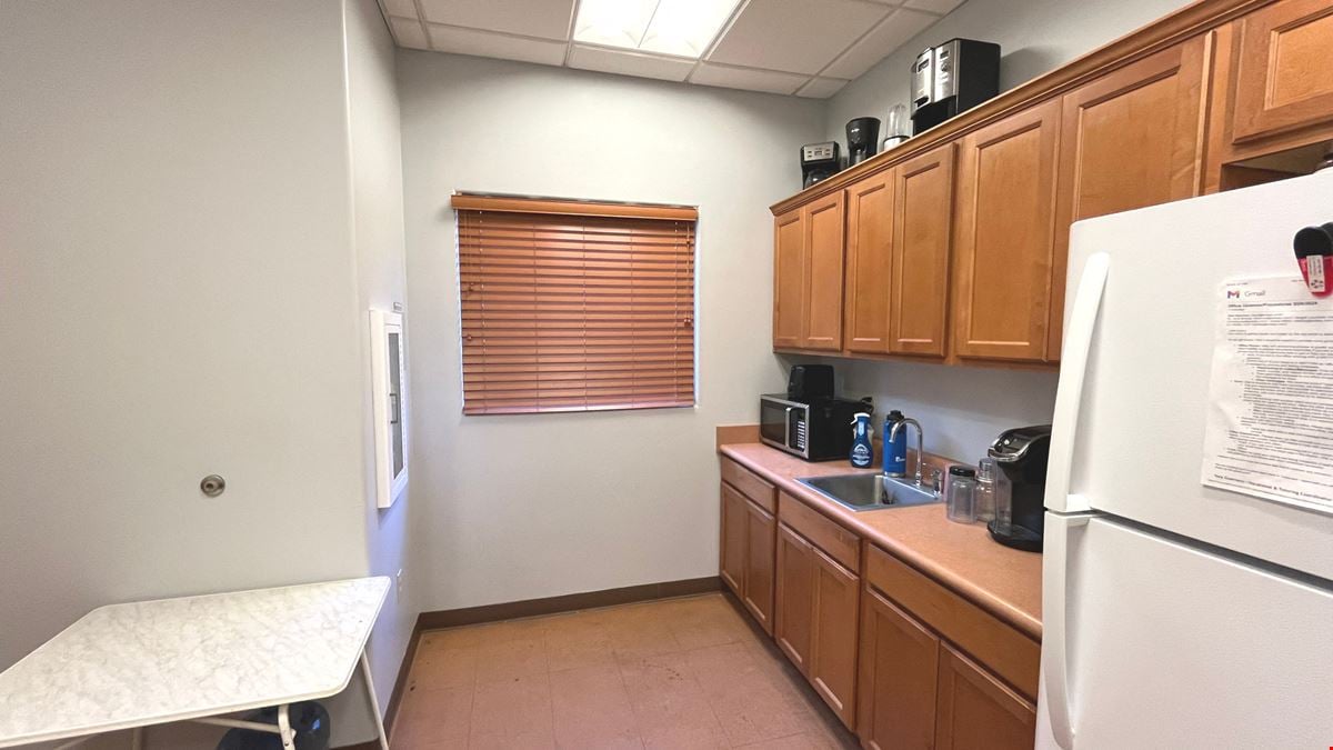 Tuscany Plaza: 2581 South Avenue B