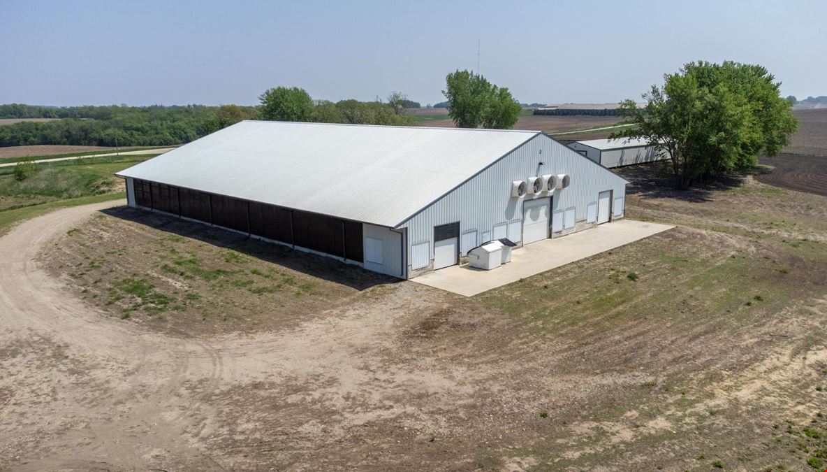 56841 270th Ave  - Commercial Storage Pole Barn For Lease