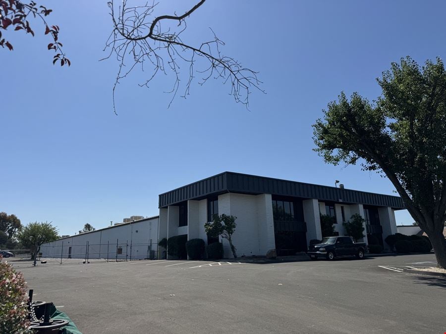 1740 & 1750 Commerce Way