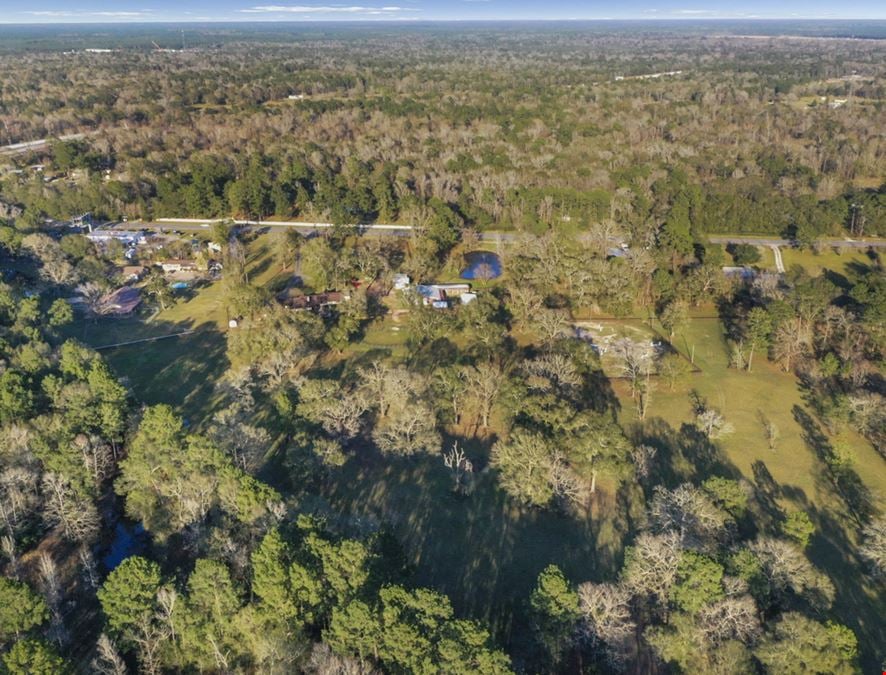 28 Acre Kennel/Equestrian Center 