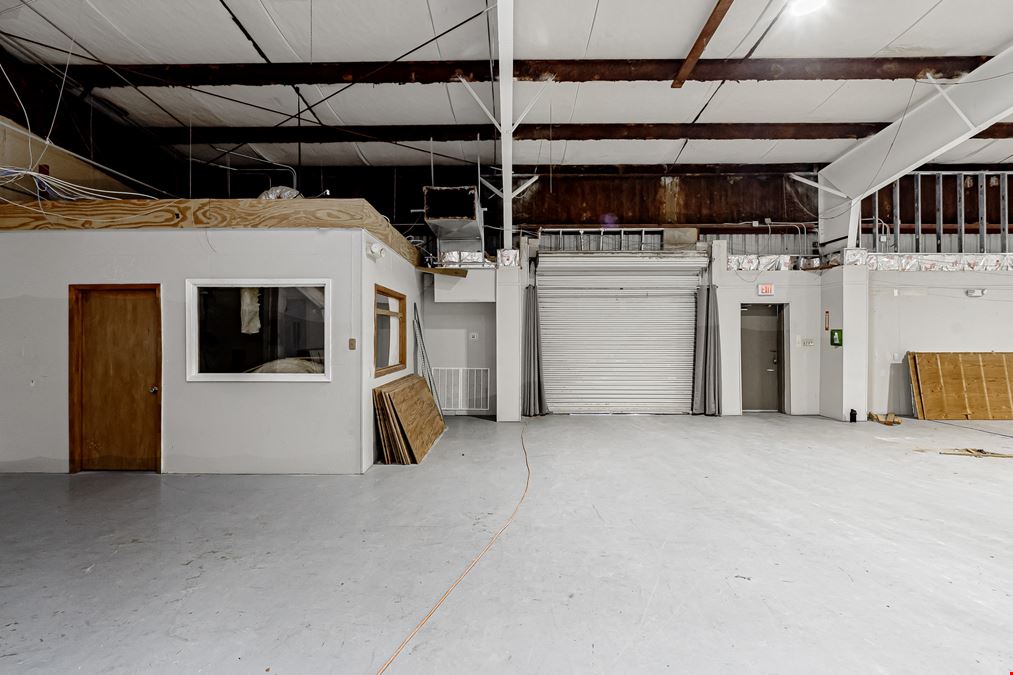 RENOVATED Office/Warehouse on S. Choctaw Dr.