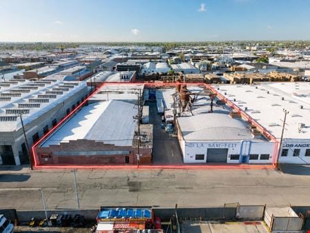 Preview of Industrial space for Rent at 830 E 59th St