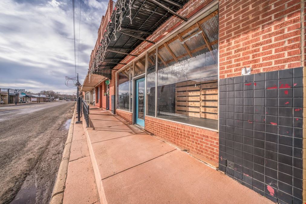 Commercial Business in Hughes Springs, Texas for Sale