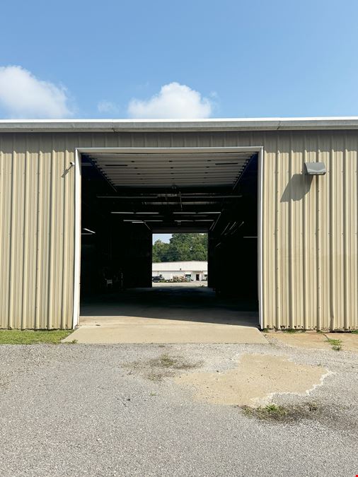 7,500 SF Industrial Warehouse in Shenango Industrial Park