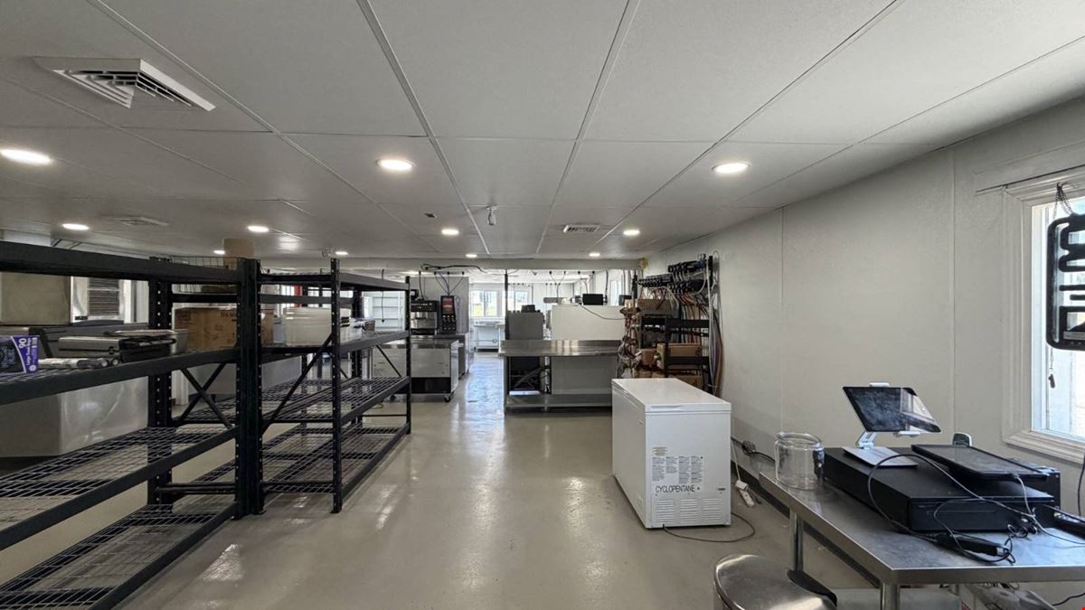 1400 W Main St