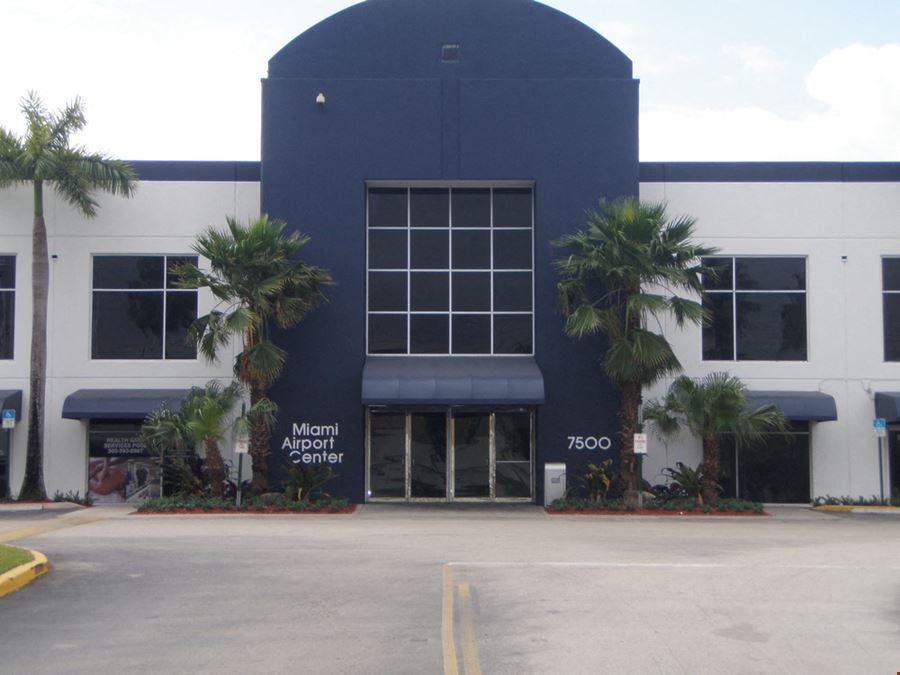 Retail Medical Office in Miami Airport Center for Sale or Lease