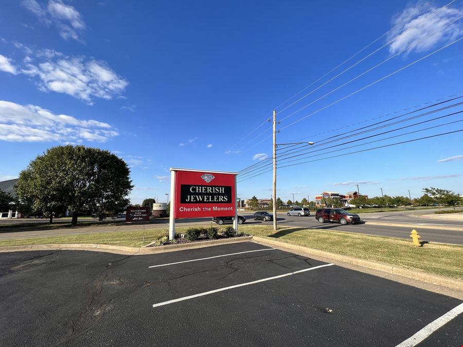 944 N Burkhardt Rd