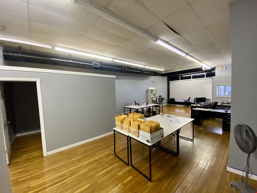 6405 S Kedzie - +/-1,000 SF Commercial Storefront