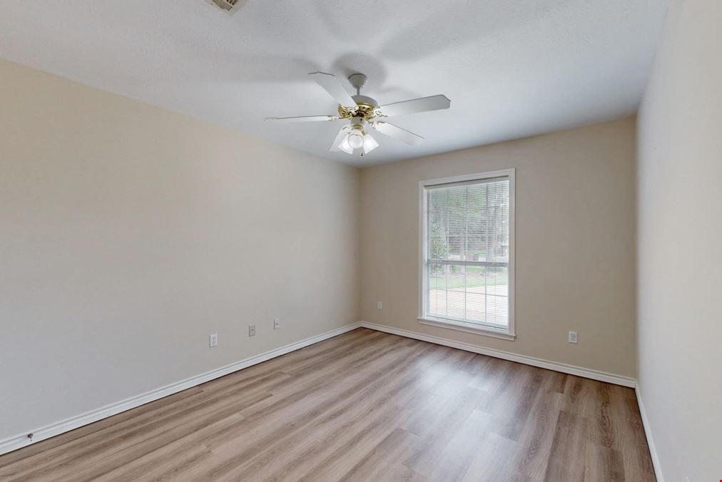 2600 Greenberry Circle