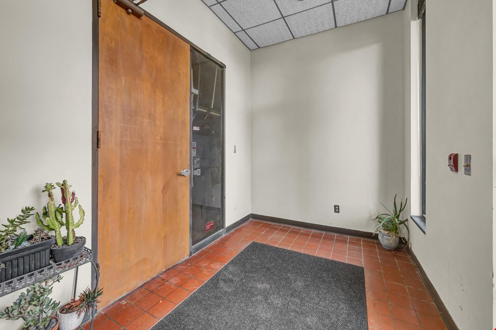 53 Lake Ave Ext.