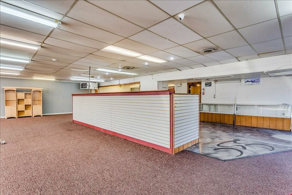 629 N Main St., Hutchinson
