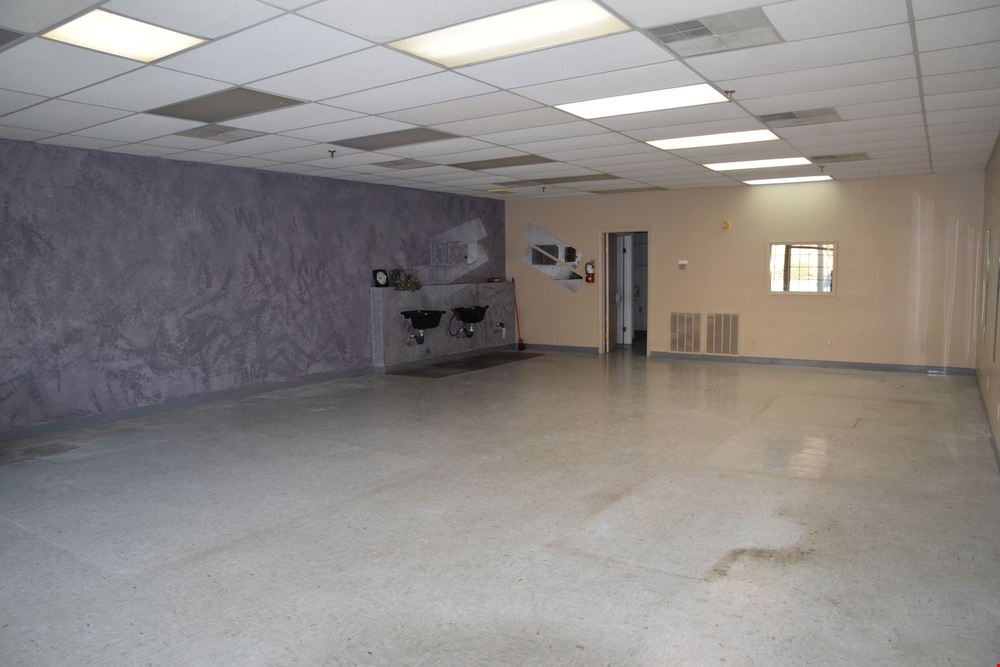 800 Edgewood Drive 