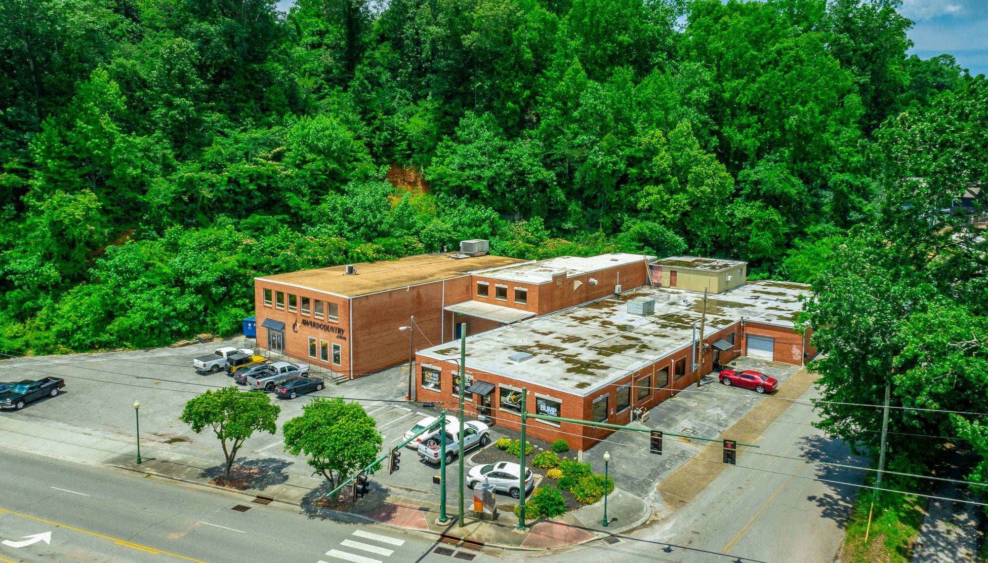 Industrial Flex Space/Retail (Over 27,000 SF) on Corner Lot
