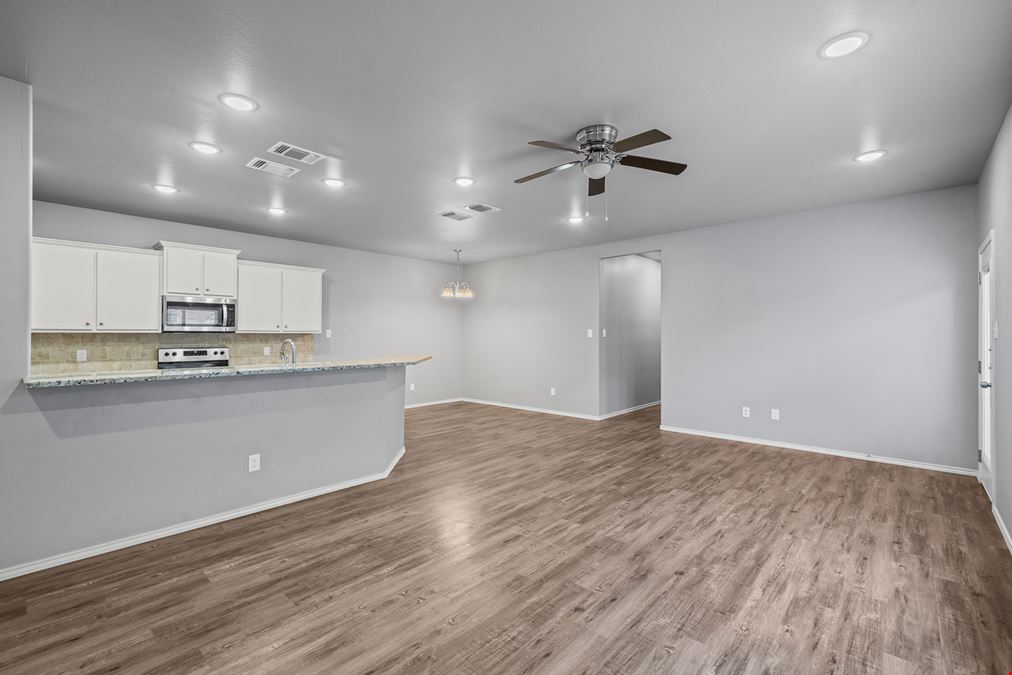 704 Hillshire