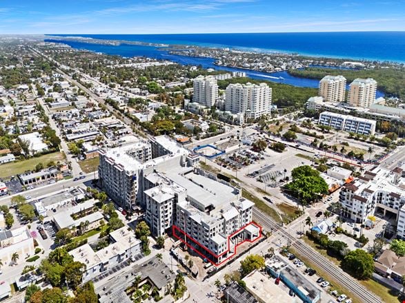 Preview of Retail space for Rent at 405 East Ocean Avenue