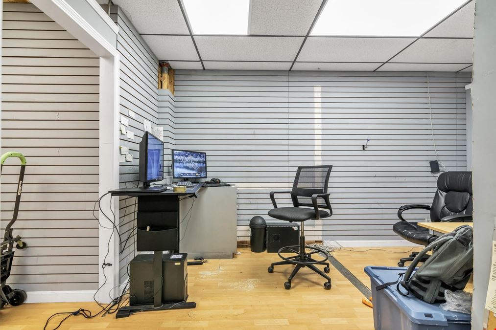 Two-level Commercial Condominium for Sale in Dracut, MA