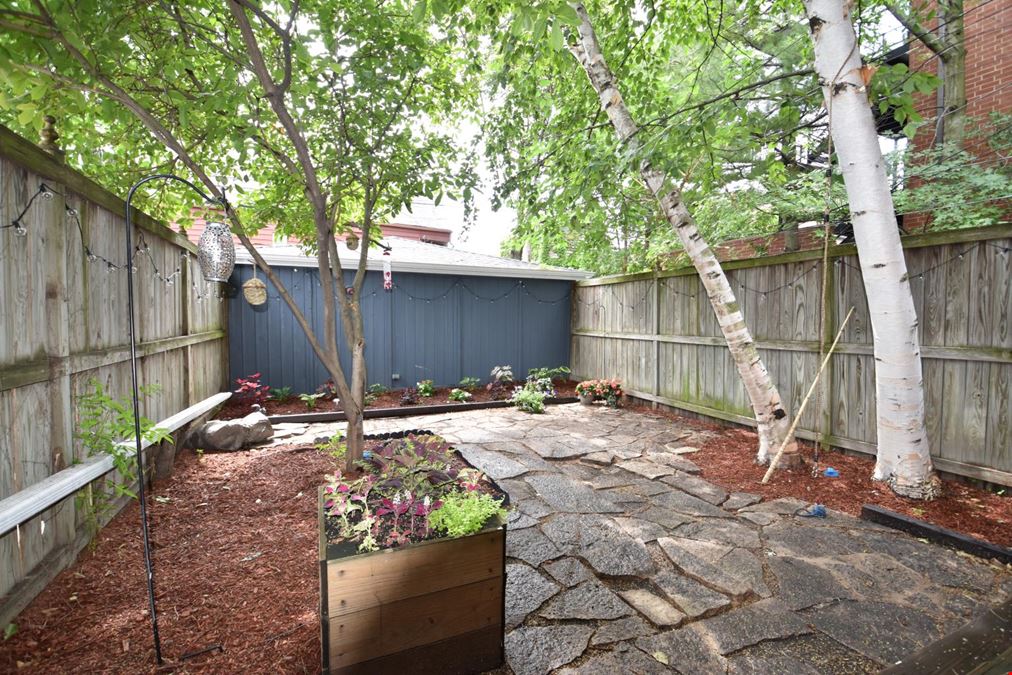 Multifamily property in Chicago, IL