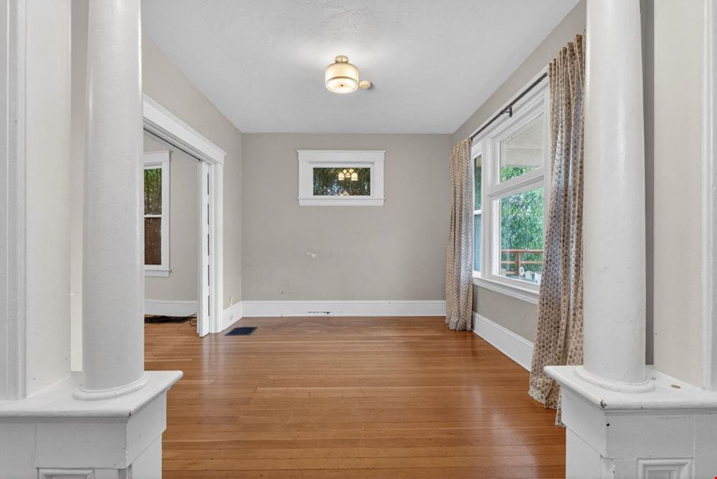 317 NE Sacramento St, Portland, OR 97212