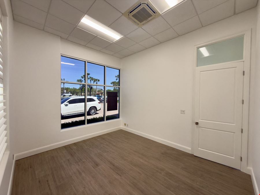 +/- 1,086 SF Office For Lease in Destin, FL