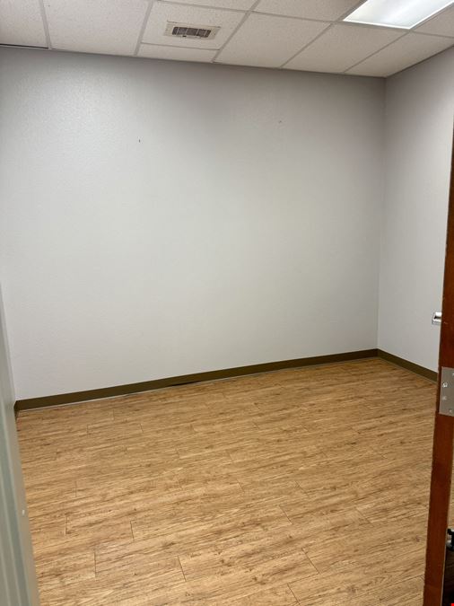 1420 W SW Loop 323
