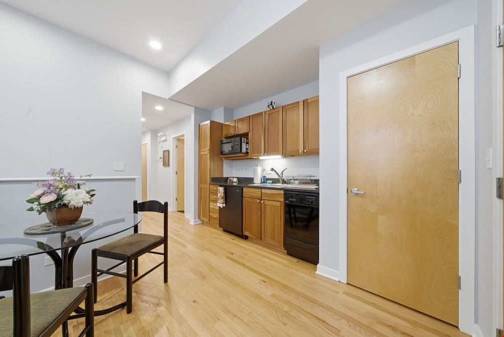 1733 W. Lawrence Ave | Unit CU2