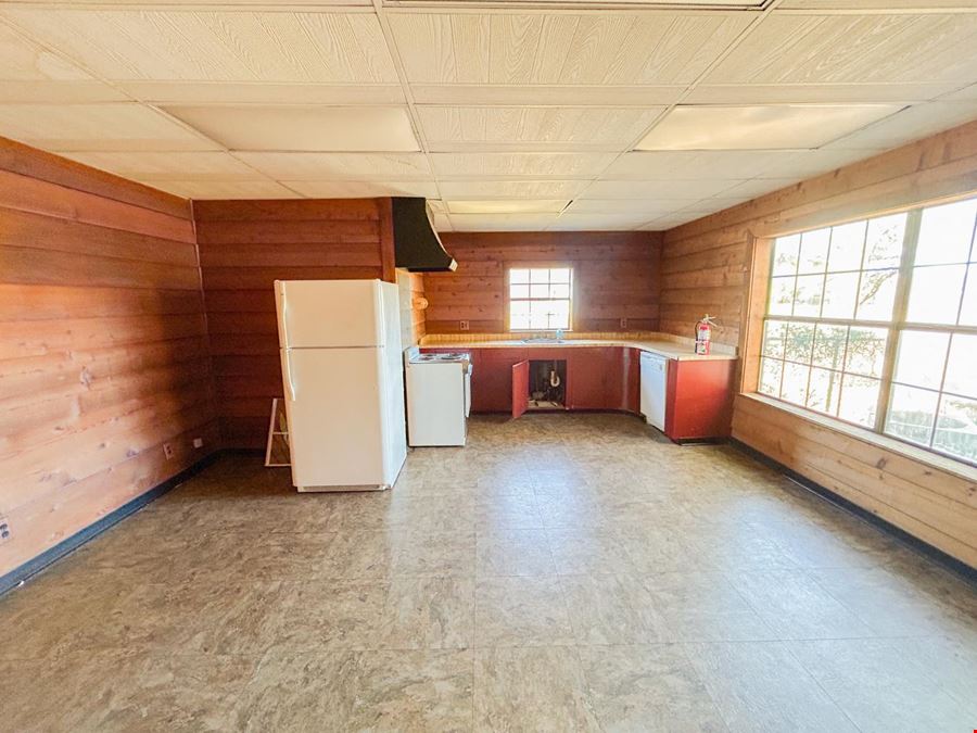 Office for Sale in Petal