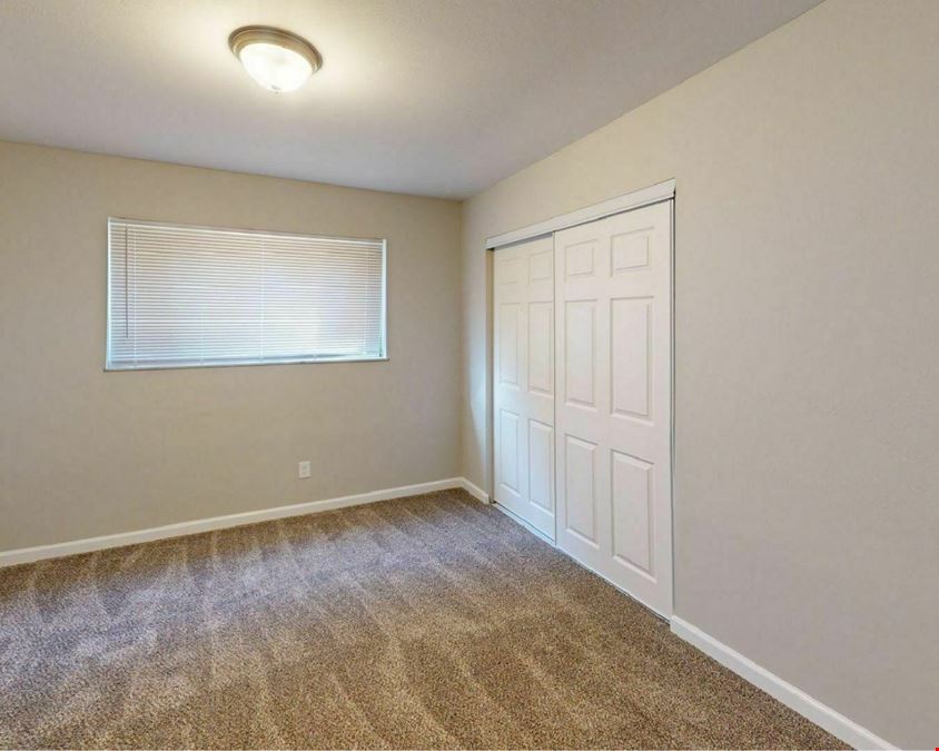 2 Bruce Drive