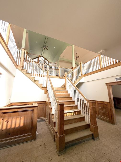 Retail Building in the heart of Chimney Rock Village