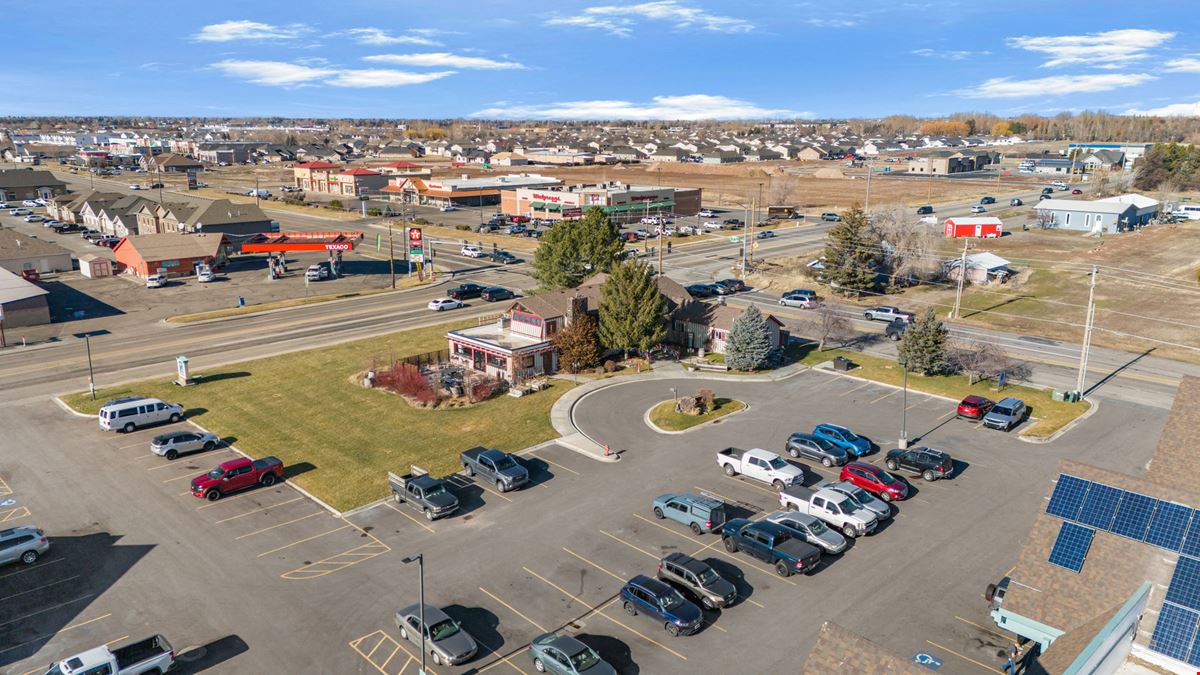 3520/3544 E 17th St, Idaho Falls, ID-22,967 SFT MULTI-TENANT BUILDING & 4,000 SFT TWO-STORY RESTAURANT