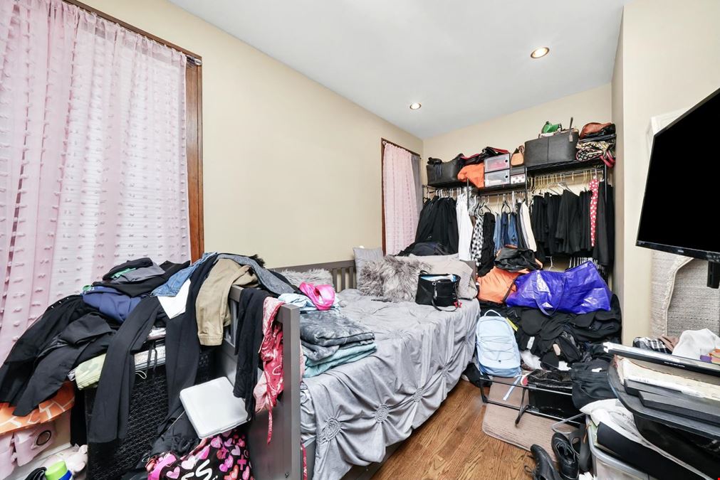 6933 S Washtenaw