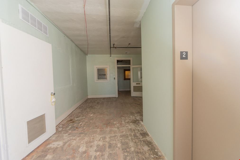 220 SW 25th St.