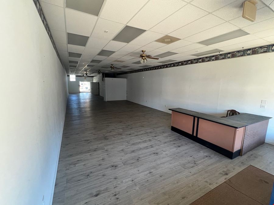 110 W Anderson St