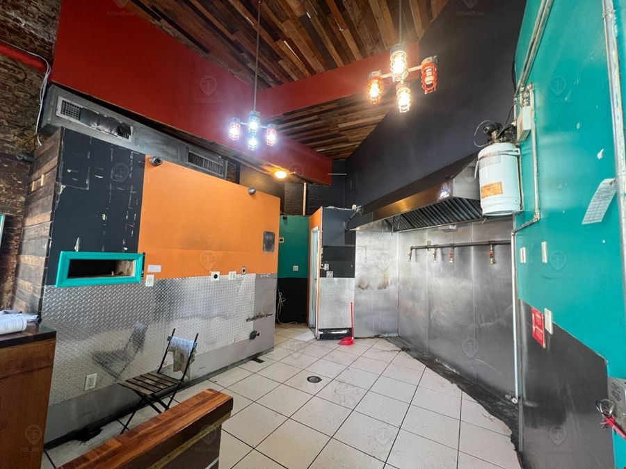 550 SF | 264 Bleecker Street | Turn-Key Restaurant with Glass Frontage for Lease