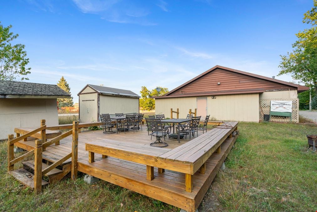 4584 S Straits Highway, Indian River, MI, 49749