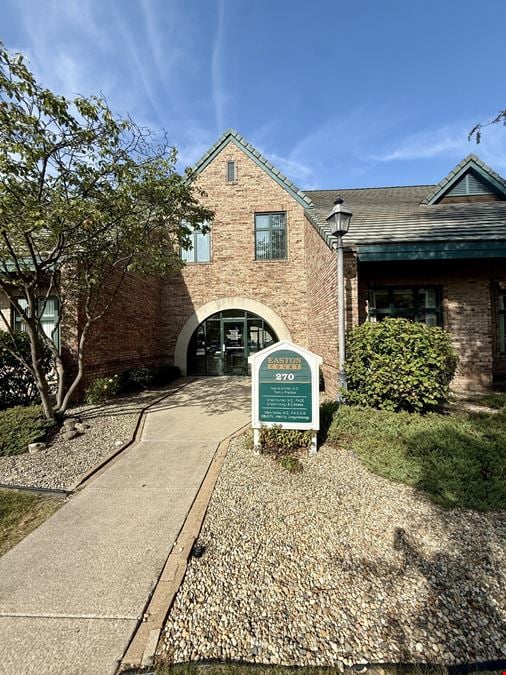 Easton Court Medical Office - 2892 SF