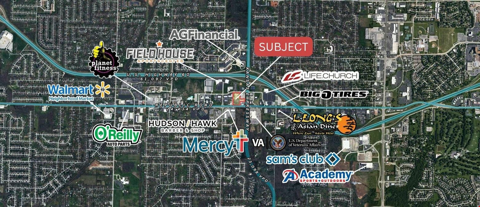 LARGE RETAIL BUILDING FOR SALE OR LEASE IN SOUTHWEST SPRINGFIELD